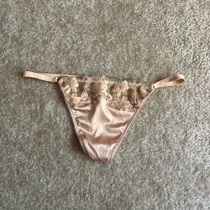 Aerie Floral Thong Size M NWT